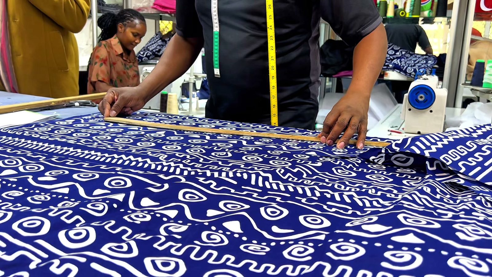Measuring printed fabric before cutting